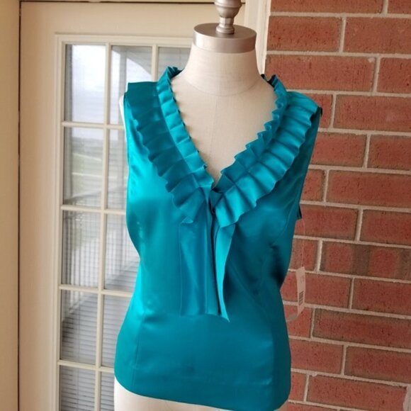 NWT Nine West Pleated front top (L) - Picture 4 of 4